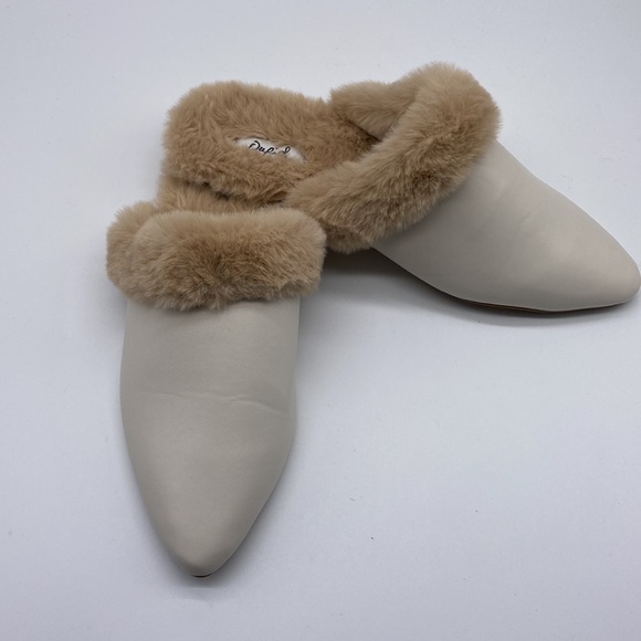 Qupid Fur Pointed Mule Flats - Picture 5 of 7